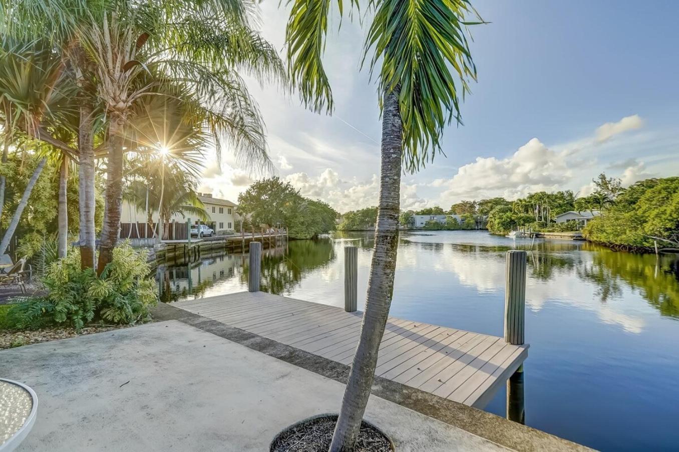 Waterfront Apartment Private Patio Pool Φορτ Λόντερντεϊλ Εξωτερικό φωτογραφία